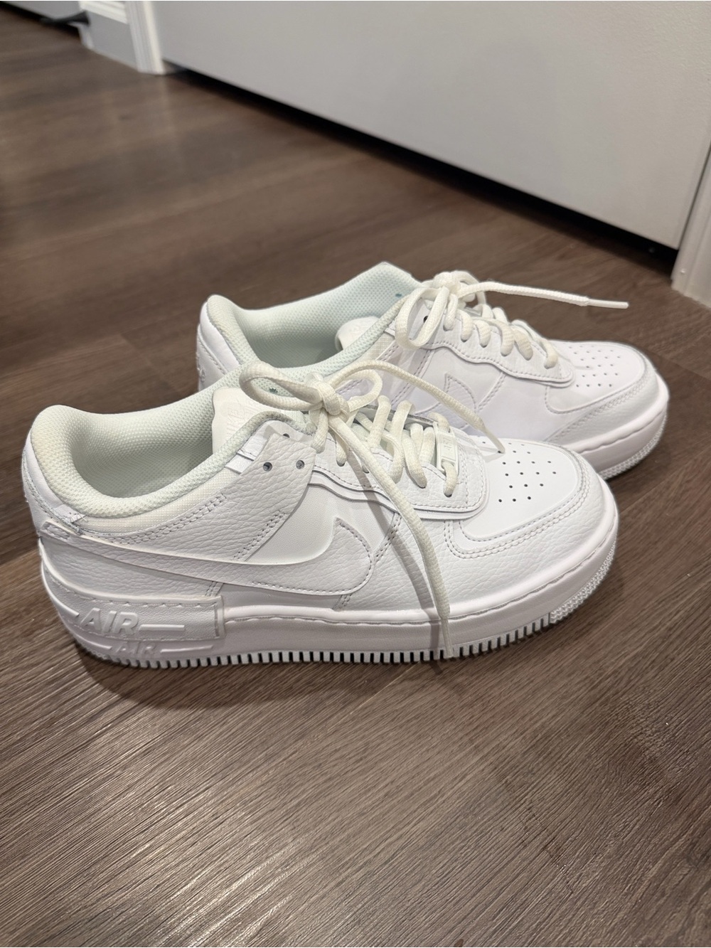 Women’s white Nike Air Force 1 - Picture 4 of 5